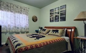 Trinity Escapes - Two Bedroom Two Bathroom Full Apartment Near Airport